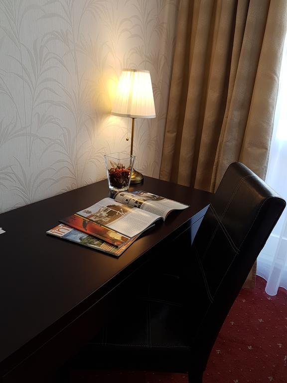 Hotel Nivy Bratislava Buitenkant foto